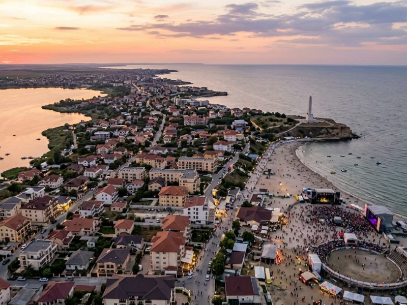 Where to Stay in Costinești During Beach Please: A Neighbourhood Guide